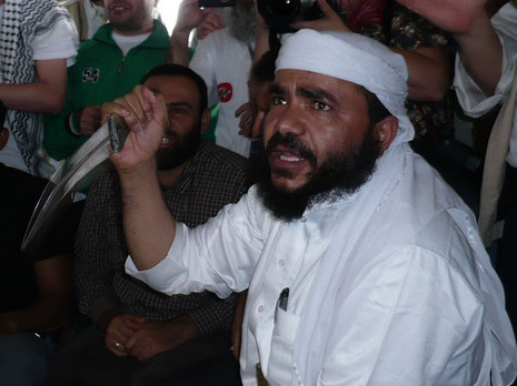 Gaza peaceful protestor with knife.jpg