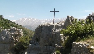 cross-lebanon-300x174.jpg