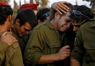  2014 crying israeli soldier 2.jpg