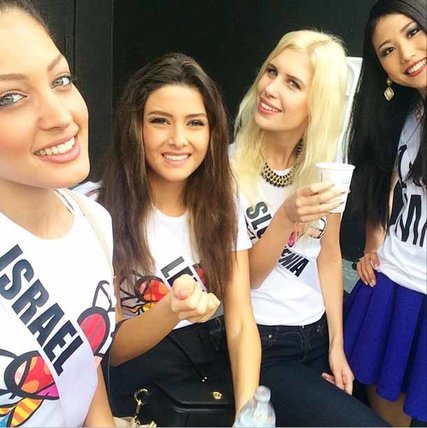 miss israel selfie.jpg