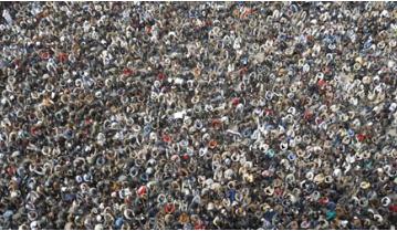 crowd in egypt.JPG