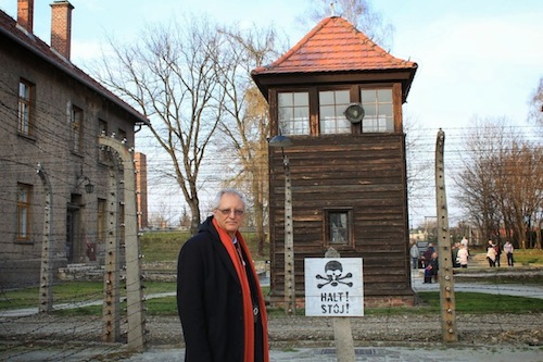 Dajani Auschwitz (500x333).jpg